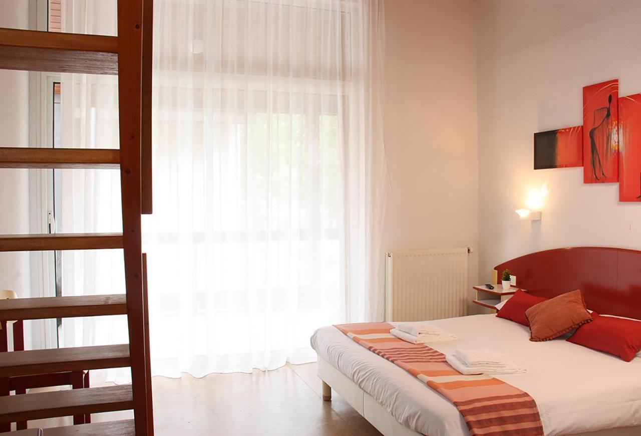 Azureva Ronce Les Bains Hotel Екстериор снимка