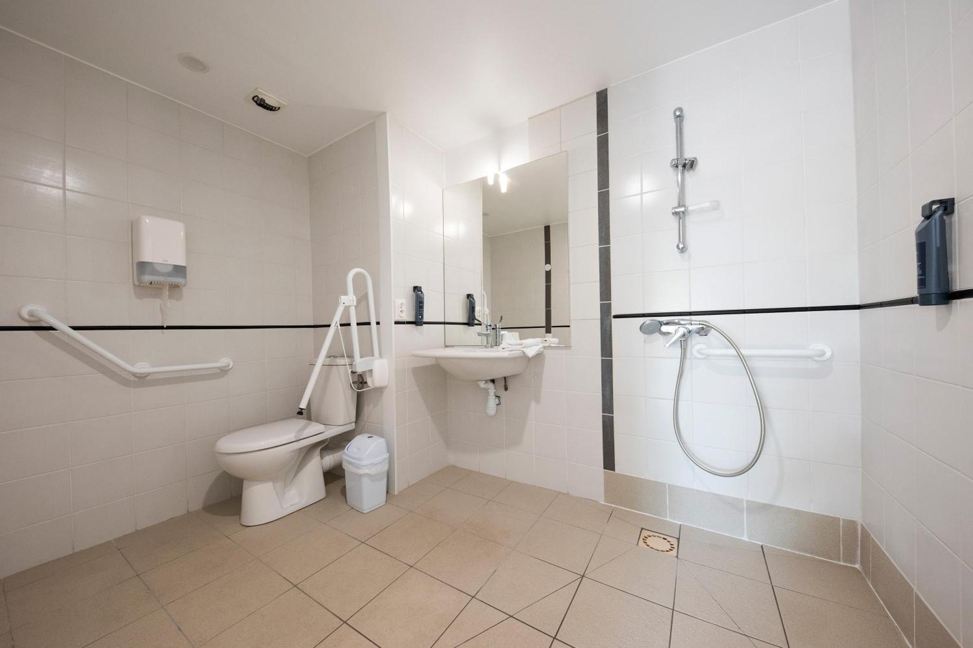 Azureva Ronce Les Bains Hotel Екстериор снимка