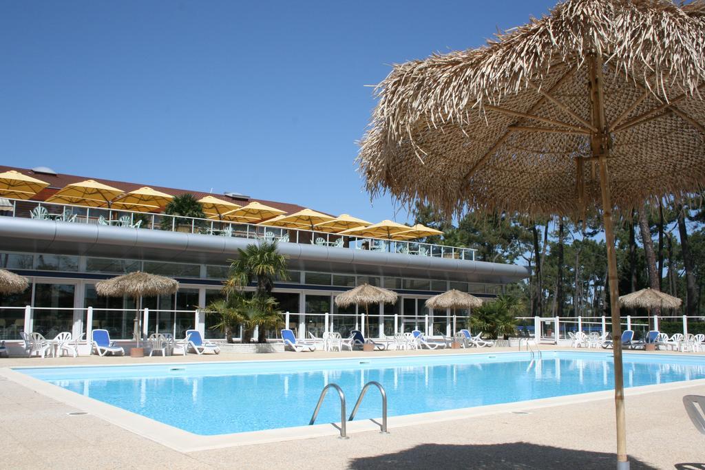 Azureva Ronce Les Bains Hotel Екстериор снимка