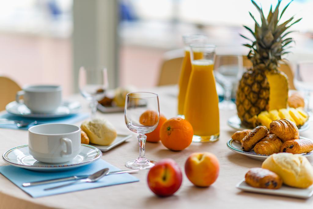 Azureva Ronce Les Bains Hotel Екстериор снимка