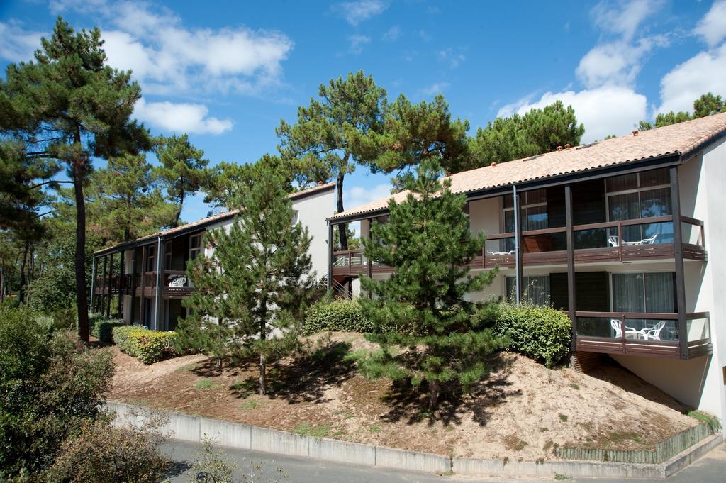 Azureva Ronce Les Bains Hotel Екстериор снимка
