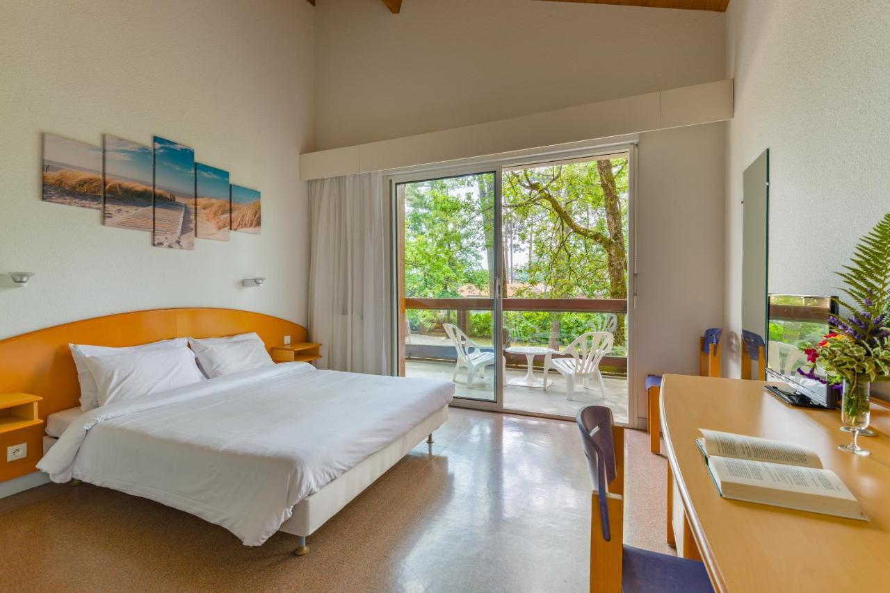 Azureva Ronce Les Bains Hotel Екстериор снимка
