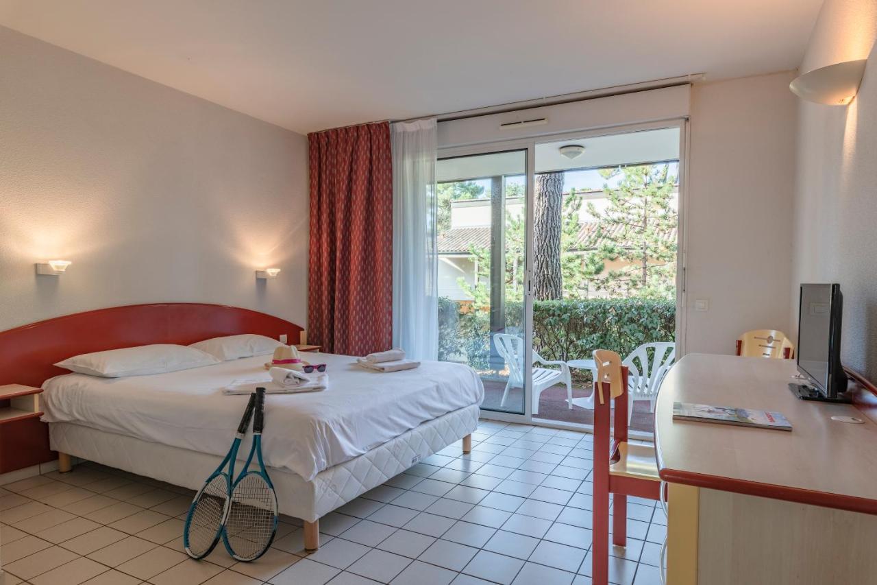 Azureva Ronce Les Bains Hotel Екстериор снимка